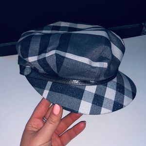 AUTHENTIC  Burberry Hat